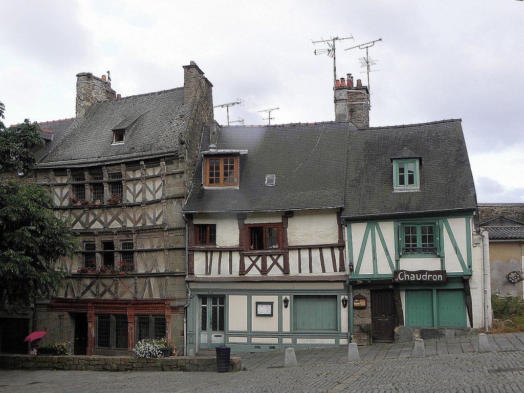 vieilles maisons bretonnes en colombage